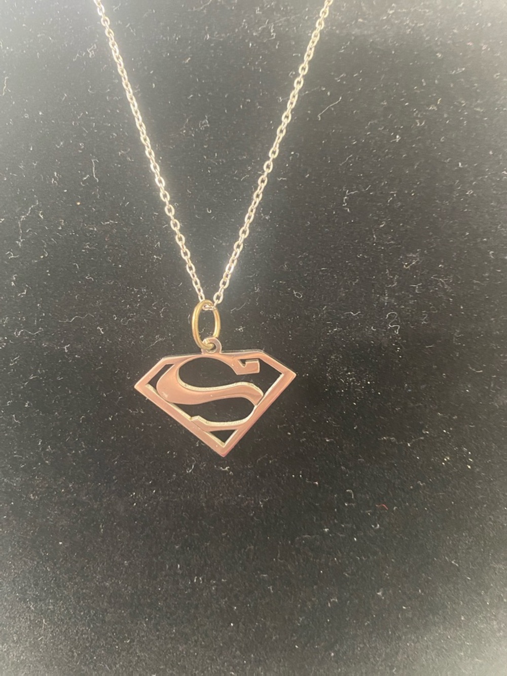 Superman Icon Pendant Necklace in stainless steel 18 inches